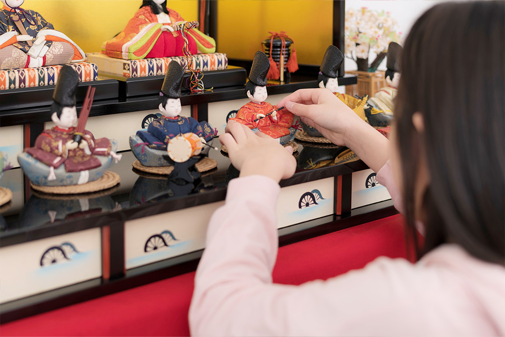 ひな人形のお手入れ